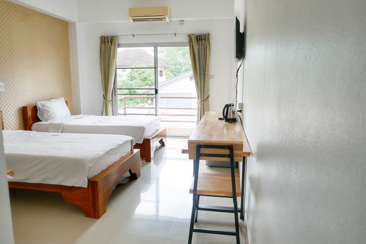 Room 13 of 30