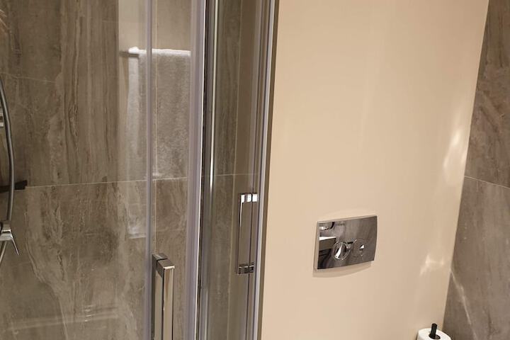 Room 90 of 120