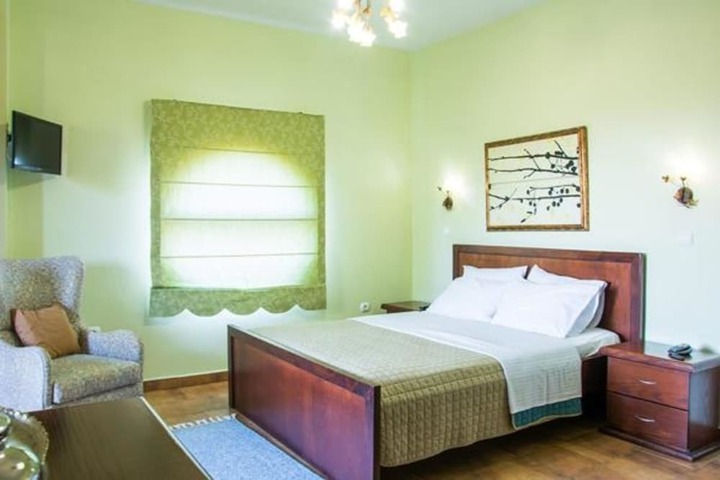 Room 4 of 70