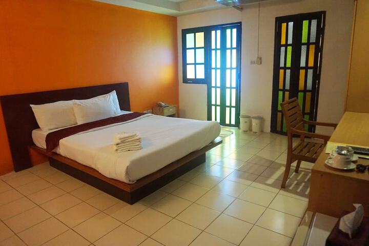 Room 10 of 47