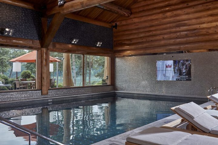 Pool 56 of 164