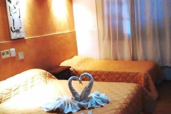 Room 3 of 28