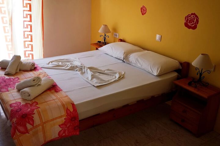 Room 5 of 38