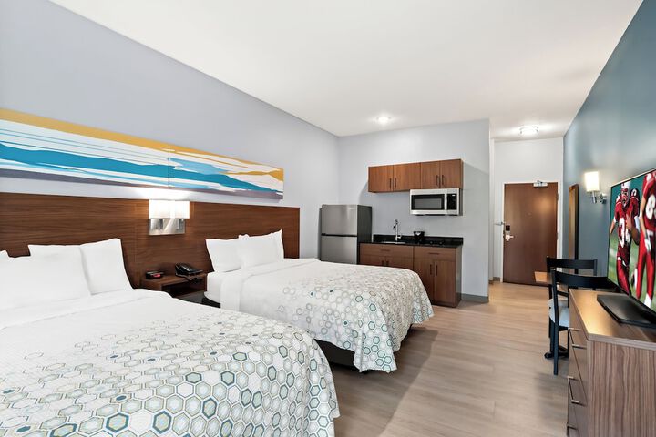 Studio 2 Queen Beds (3 of 13)