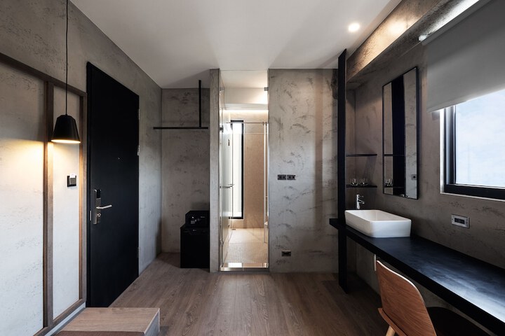 Room 11 of 57