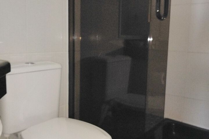 Room 3 of 10