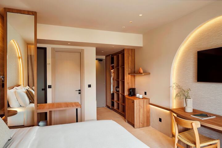 Room 63 of 183