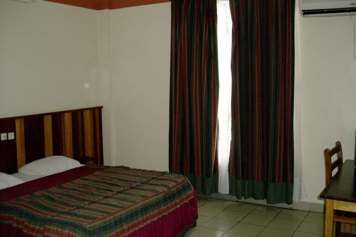 Room 5 of 26