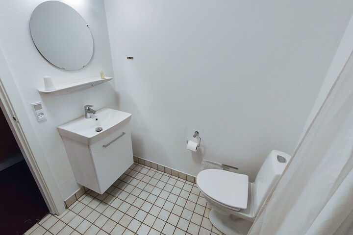 Room 30 of 110