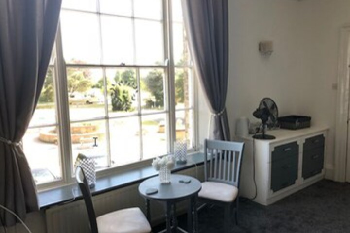 Room 32 of 34