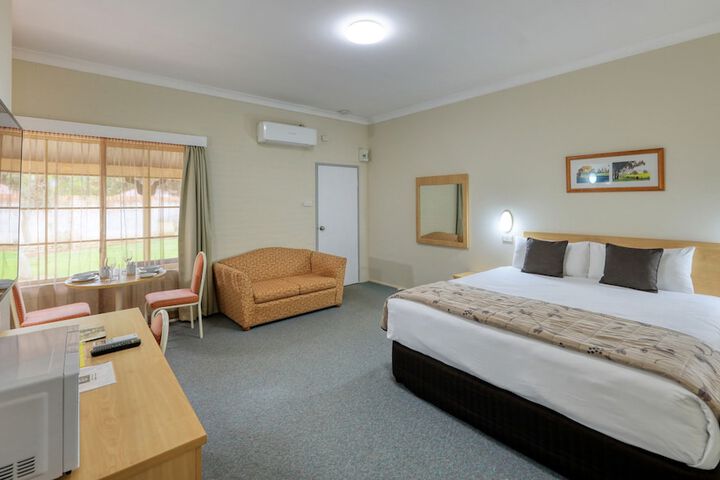 Room 15 of 43