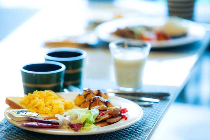 Dining 73 of 90