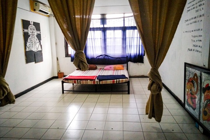Room 14 of 24