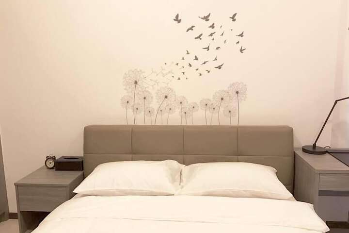 Room 6 of 26