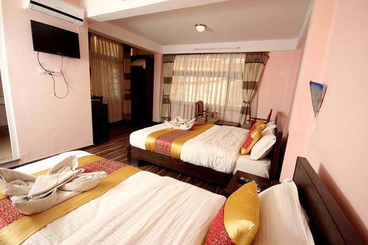 Room 5 of 17