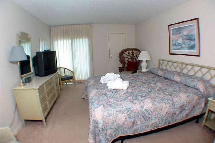 Room 3 of 138