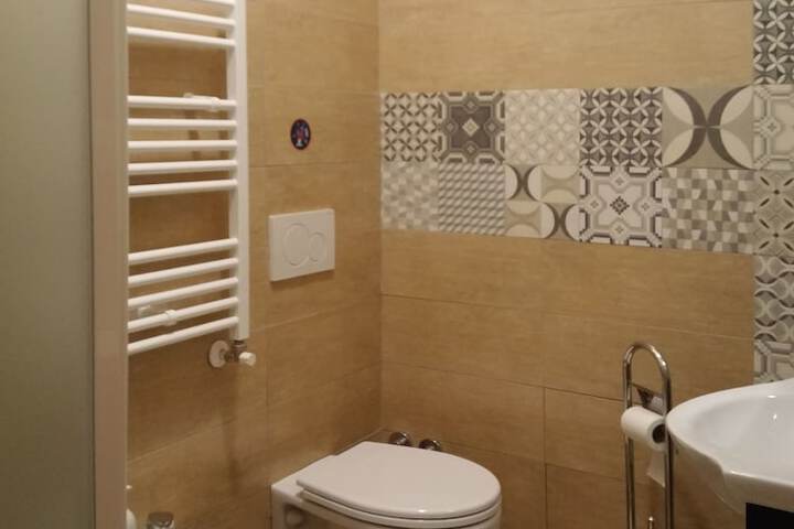 Room 11 of 39