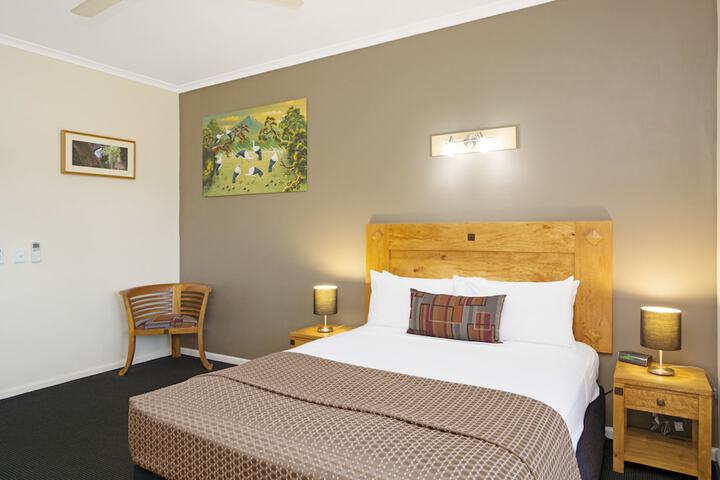 Room 7 of 34