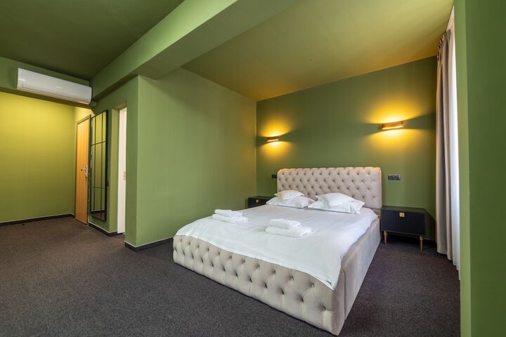 Room 54 of 112