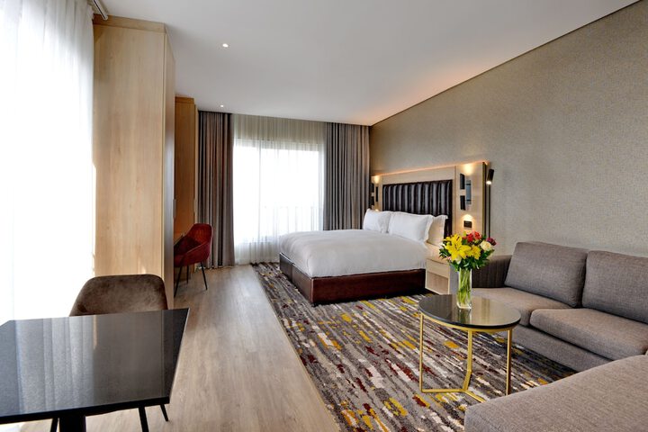 Room 32 of 87