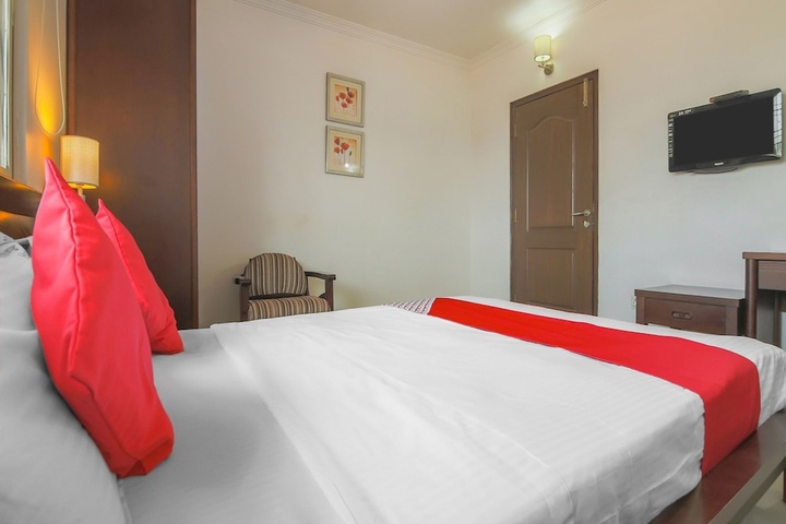 Room 4 of 17