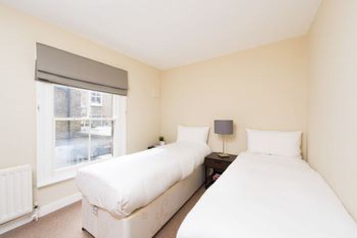 Room 11 of 24