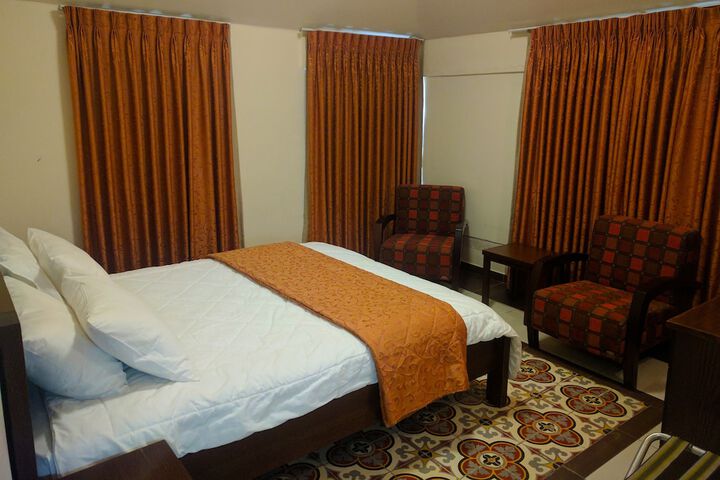 Room 9 of 41