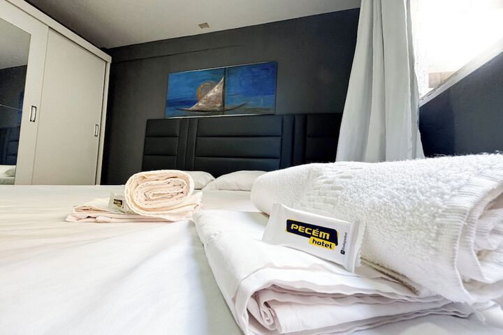 Room 10 of 24