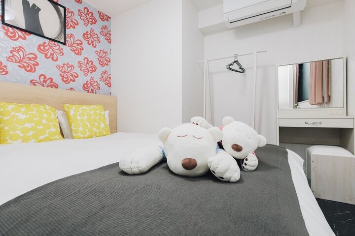 Room 4 of 57