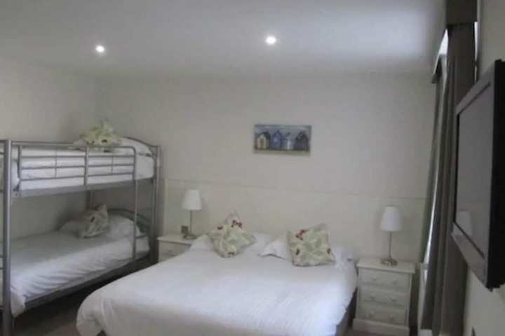 Room 10 of 39