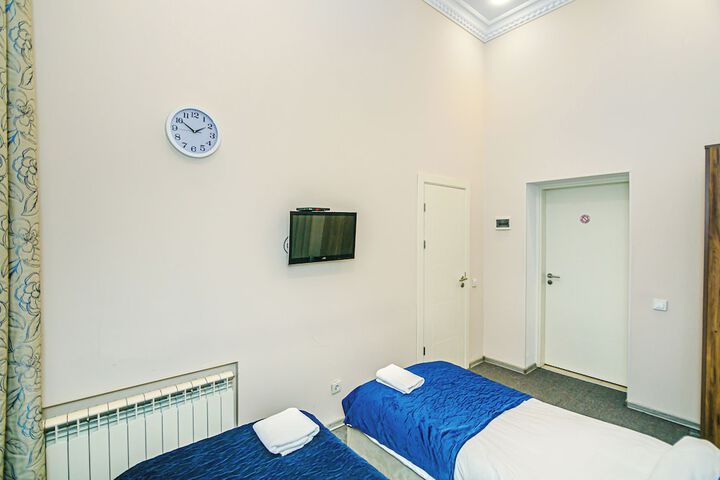 Room 28 of 79
