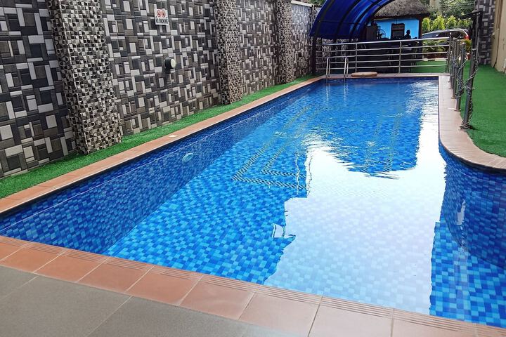 Pool 38 of 46