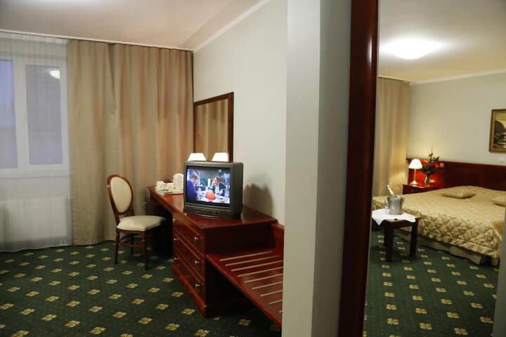 Room 18 of 45