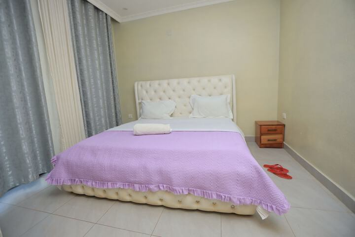Room 9 of 26