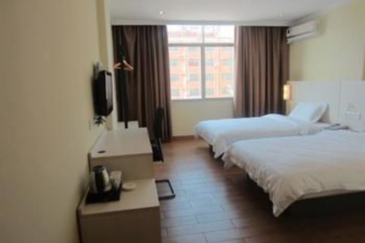 Room 14 of 34