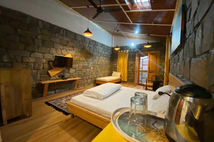 Room 5 of 14