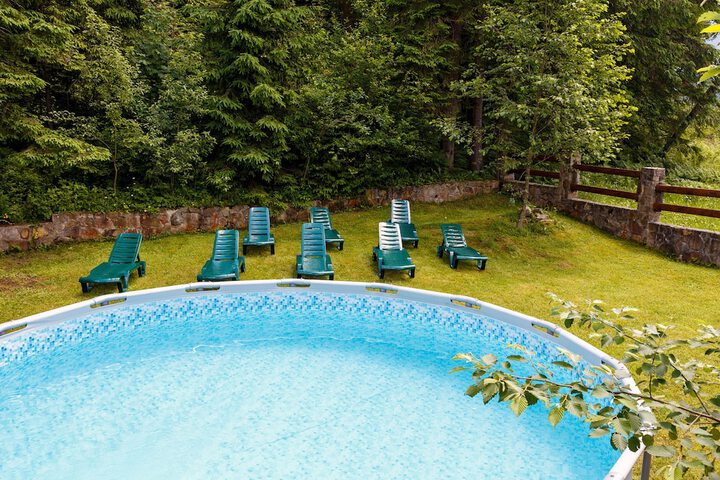 Pool 27 of 38