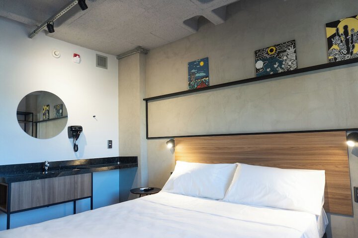 Room 31 of 122