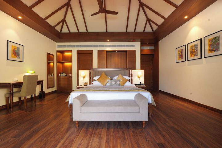 Room 16 of 73