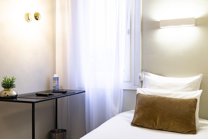 Room 20 of 36