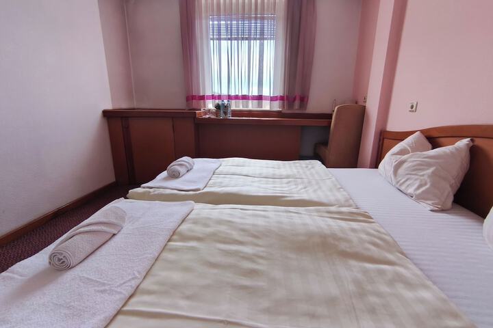 Room 10 of 54