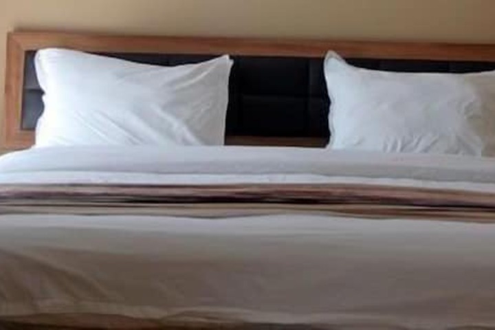 Room 10 of 46