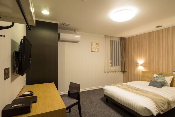Room 20 of 127