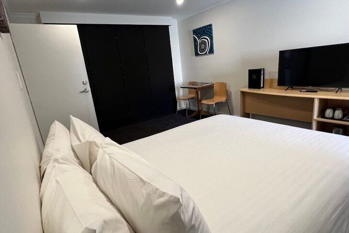 Room 32 of 95