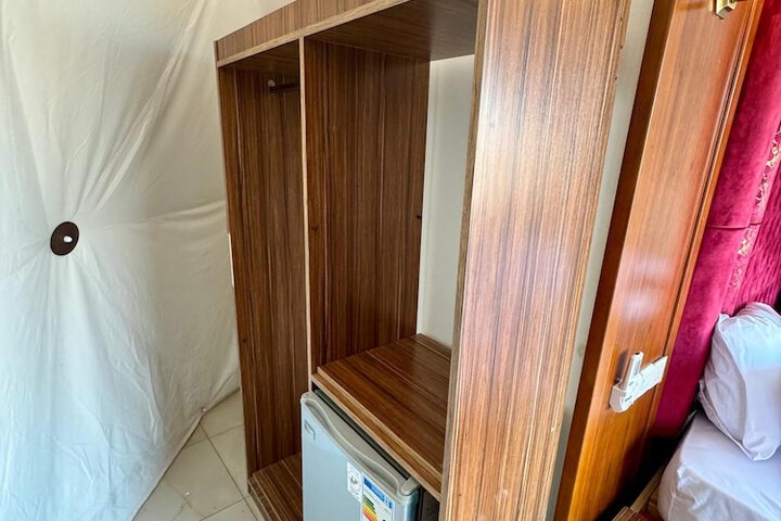 Room 5 of 20
