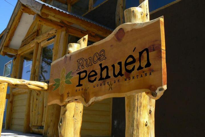 Ruca Pehuen Eco-Lodge De Montaña