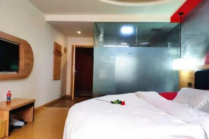 Room 3 of 4
