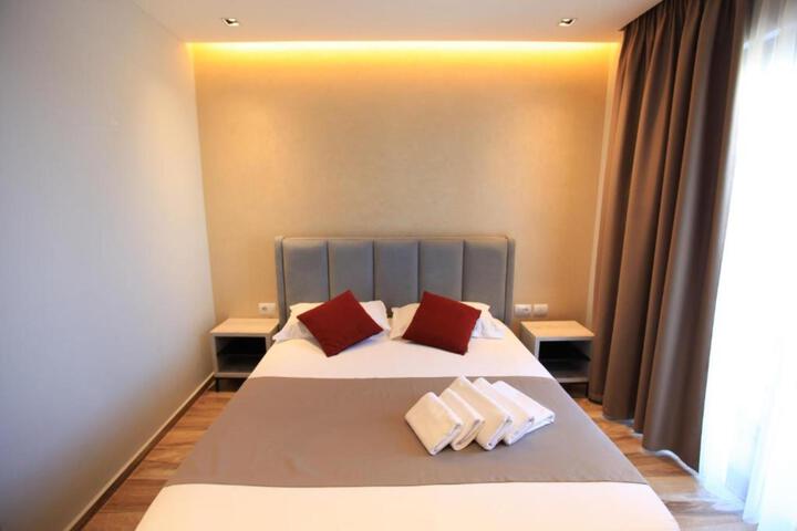 Room 25 of 143