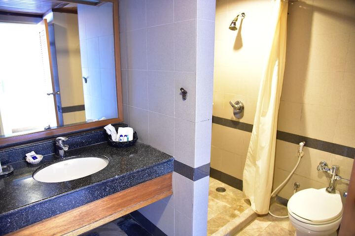Room 21 of 44
