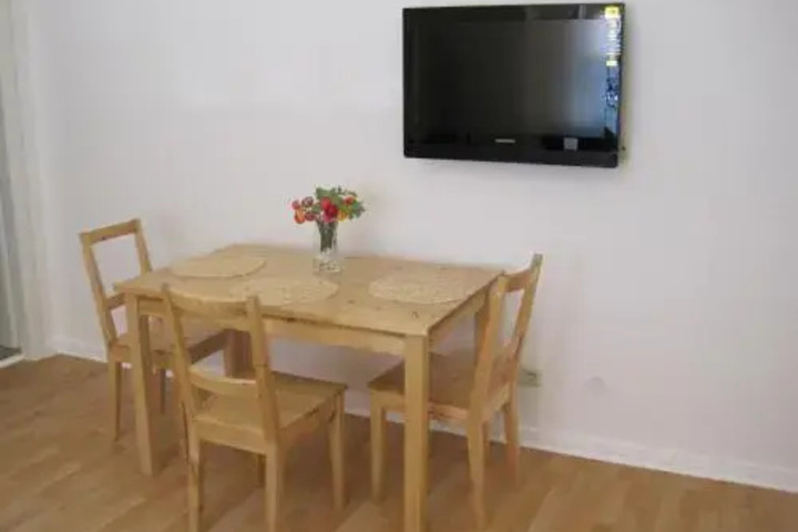 Room 3 of 12
